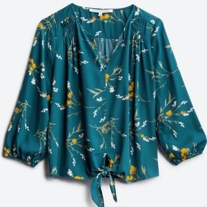 Collective Concepts Naline Pleat Detail Tie Top